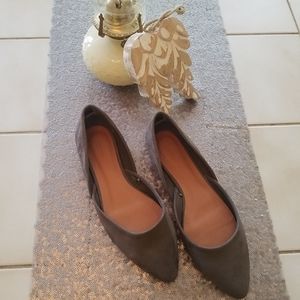 Forever 21 Taupe flat